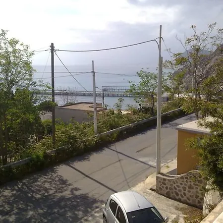 Semesterbostad Penelope & Calypso Acquacalda